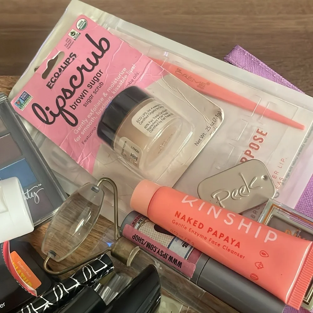 Makeup Cosmetics Beauty Supply Collection OFRA KINSHIP PEEK BAHAMA MAMA Samples